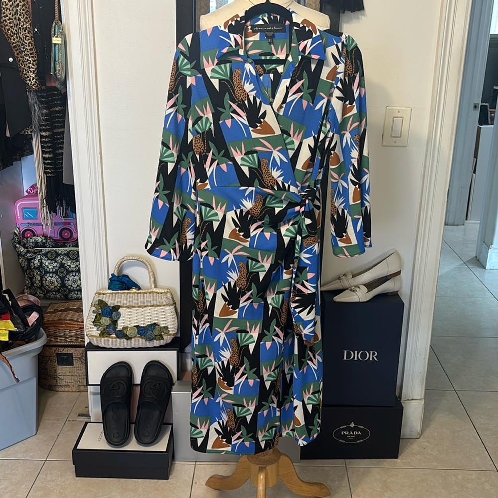 Clover And Sloane Long Sleeve Cheetah Print Midi Wrap Dress Size 4